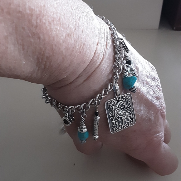 EQUESTRIAN STERLING & TURQUOISE CHARM BRACELET - Picture 5 of 6